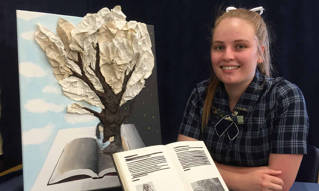 Annabelle Smith is delighted to be involved in the IGGS and IGS visual art exhibition at USQ Ipswich. Annabelle Smith is delighted to be involved in the IGGS and IGS visual art exhibition at USQ Ipswich.